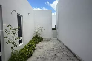 6309 NW 104th Path, Doral, FL 33178 - Photo 21