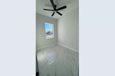 1009/1011 NE 15th Ln, Cape Coral, FL 33909 - Photo 19