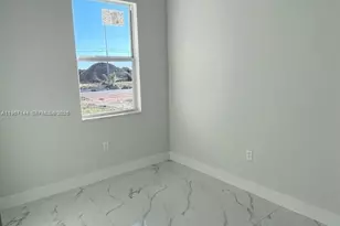 1009/1011 NE 15th Ln, Cape Coral, FL 33909 - Photo 19