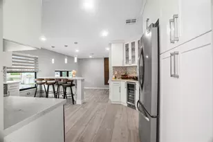 1034 NW 184th Way, Pembroke Pines, FL 33029 - Photo 19