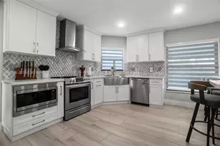 1034 NW 184th Way, Pembroke Pines, FL 33029 - Photo 21