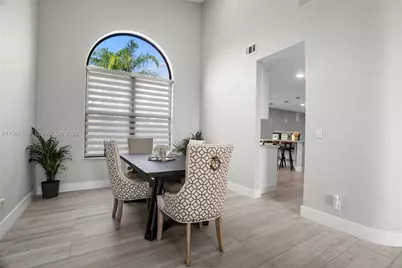 1034 NW 184th Way, Pembroke Pines, FL 33029 - Photo 17