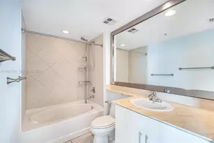 325 S Biscayne Blvd, Miami, FL 33131 - Photo 7