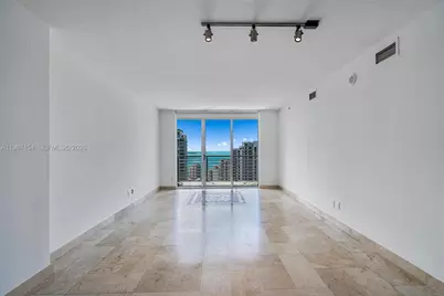 325 S Biscayne Blvd #4115, Miami, FL 33131 - Photo 17