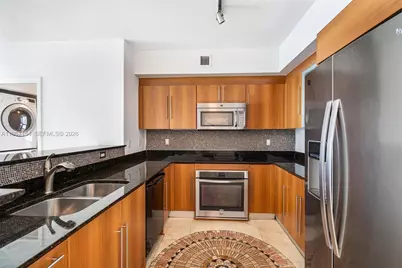 325 S Biscayne Blvd #4115, Miami, FL 33131 - Photo 19