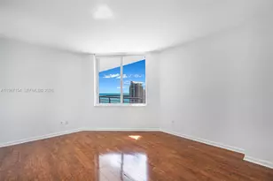 325 S Biscayne Blvd, Miami, FL 33131 - Photo 9