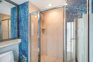 325 S Biscayne Blvd, Miami, FL 33131 - Photo 11