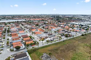 8865 NW 110th St, Hialeah Gardens, FL 33018 - Photo 33