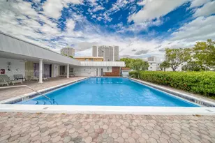 3849 NE 169th St, North Miami Beach, FL 33160 - Photo 15