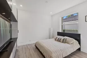 1774 Harbor Pointe Cir, Weston, FL 33327 - Photo 3