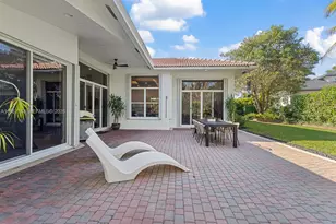 1774 Harbor Pointe Cir, Weston, FL 33327 - Photo 13