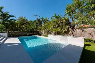 1325 Bay Dr, Miami Beach, FL 33141 - Photo 3