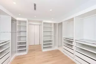 1325 Bay Dr, Miami Beach, FL 33141 - Photo 23