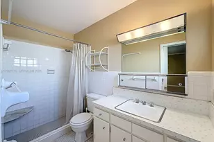 450 S Highland Ct, Hollywood, FL 33021 - Photo 29
