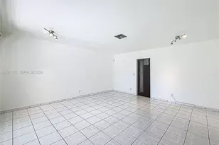 450 S Highland Ct, Hollywood, FL 33021 - Photo 9