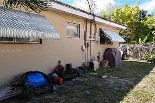 450 S Highland Ct, Hollywood, FL 33021 - Photo 35