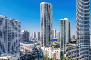 1750 N Bayshore Dr, Miami, FL 33132 - Photo 25