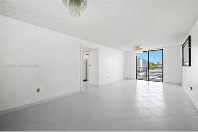 8100 Byron Ave #303, Miami Beach, FL 33141 - Photo 5