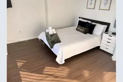 1200 Brickell Bay Dr #3923, Miami, FL 33131 - Photo 11