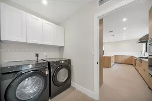 910 W 47th Ct, Miami Beach, FL 33140 - Photo 29