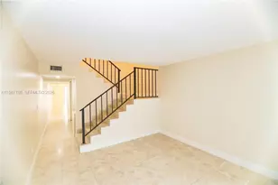 1654 NE 151st St, Miami, FL 33162 - Photo 3