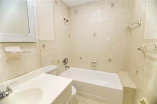 1654 NE 151st St, Miami, FL 33162 - Photo 17