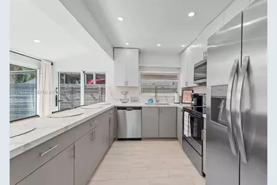 1469 NW 10th St, Dania Beach, FL 33004 - Photo 15