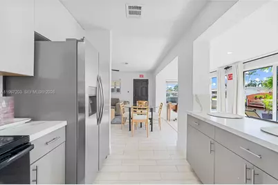 1469 NW 10th St, Dania Beach, FL 33004 - Photo 9