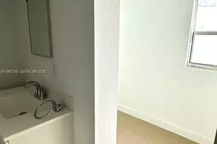 1770 NW 19th Terrace, Miami, FL 33125 - Photo 9