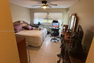 700 NE 14th Ave, Hallandale Beach, FL 33009 - Photo 15