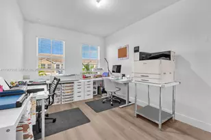 142 SW 170th Ave, Pembroke Pines, FL 33027 - Photo 19