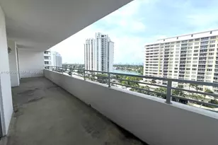 5555 Collins Ave, Miami Beach, FL 33140 - Photo 9