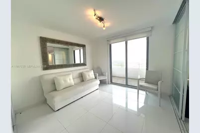 5555 Collins Ave #9Y, Miami Beach, FL 33140 - Photo 7