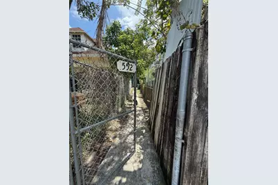 552 NW 1st St #3, Miami, FL 33128 - Photo 9
