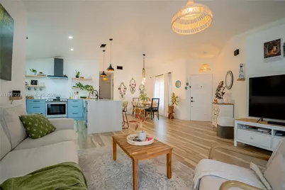 17235 NW 7th St, Pembroke Pines, FL 33029 - Photo 3