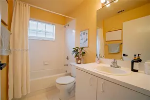 17235 NW 7th St, Pembroke Pines, FL 33029 - Photo 23