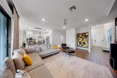 2454 Primrose Pl, Oakland Park, FL 33309 - Photo 7