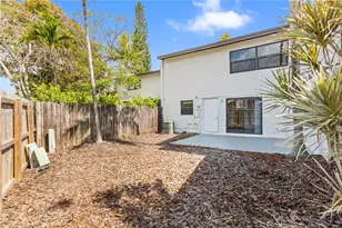 6502 SW 114th Ave, Miami, FL 33173 - Photo 9