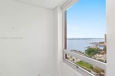 1541 Brickell Ave #C1607, Miami, FL 33129 - Photo 21