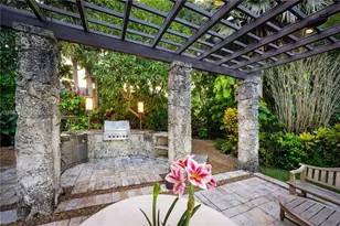 4867 SW 82nd St, Miami, FL 33143 - Photo 15