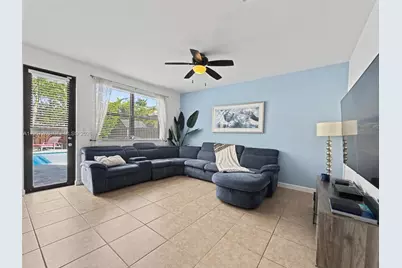 16673 SW 44th St, Miami, FL 33185 - Photo 11