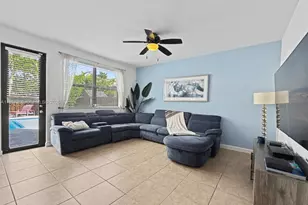 16673 SW 44th St, Miami, FL 33185 - Photo 11