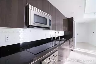 92 SW 3rd St, Miami, FL 33130 - Photo 13