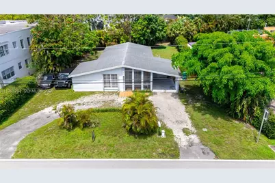 11600 NE 6th Ave, Biscayne Park, FL 33161 - Photo 25