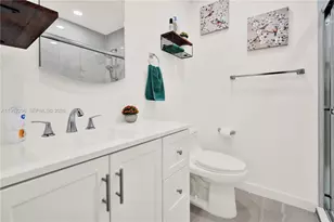 10881 SW 6th St, Sweetwater, FL 33174 - Photo 19
