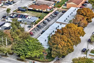 10881 SW 6th St, Sweetwater, FL 33174 - Photo 3