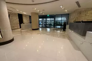 2555 Collins Ave, Miami Beach, FL 33140 - Photo 13