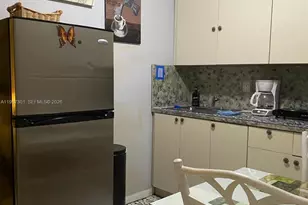 1760 NE 144th St, Miami, FL 33181 - Photo 29