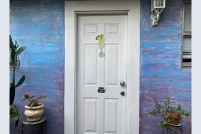1760 NE 144th St, Miami, FL 33181 - Photo 23