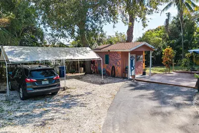 1760 NE 144th St, Miami, FL 33181 - Photo 13